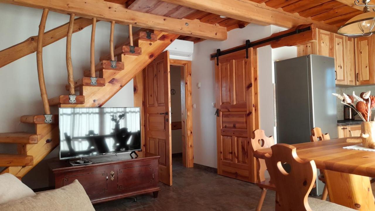 Apartma In Bungalov Jezerci Gozd Martuljek Eksteriør billede